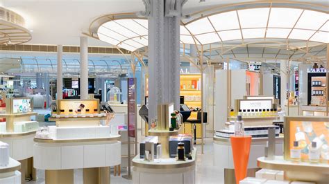 Boutique CHANEL Parfums et Beauté LA SAMARITAINE